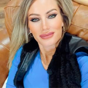 Meet your Posher, Brittney